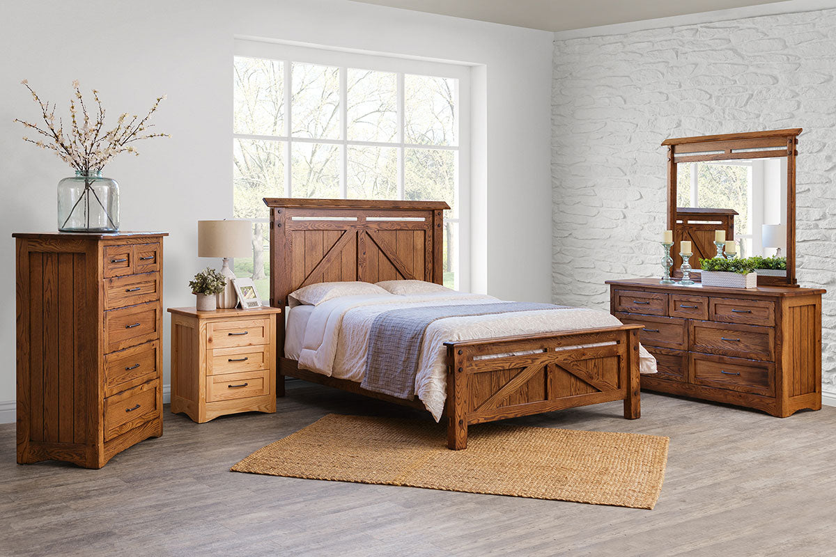 Farmstead Bed with 2 Drawer Captain's Footboard