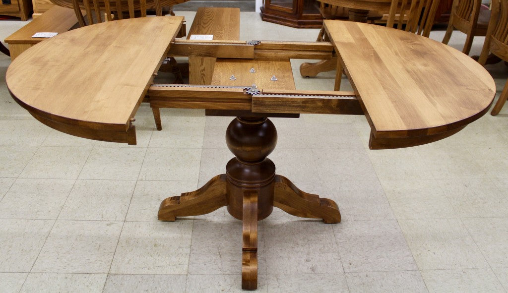 Kowan Single Pedestal Table