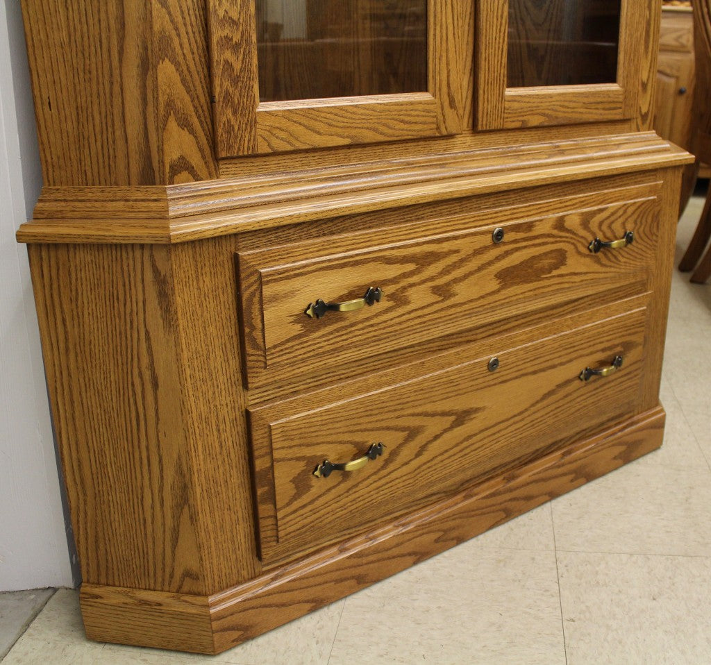 17 Gun Traditional Corner Cabinet