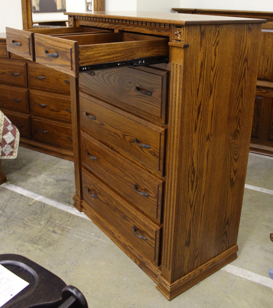 Traditional Deluxe Chest of Drawers