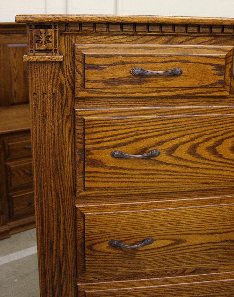 Traditional Deluxe Chest of Drawers