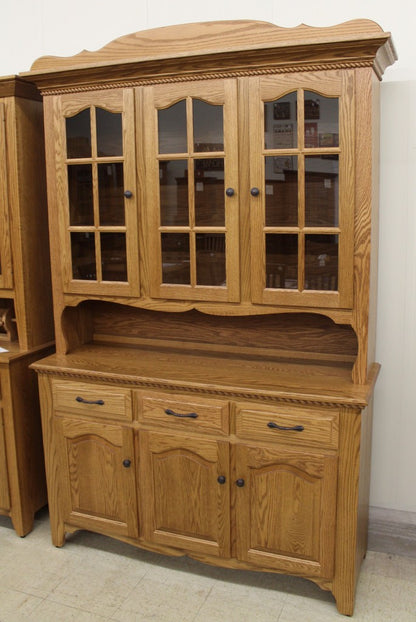 3-Door Country Hutch with Rope Twist Molding