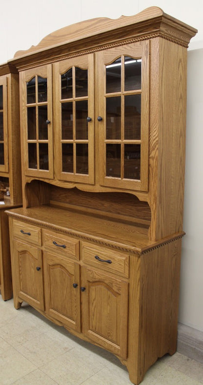 3-Door Country Hutch with Rope Twist Molding