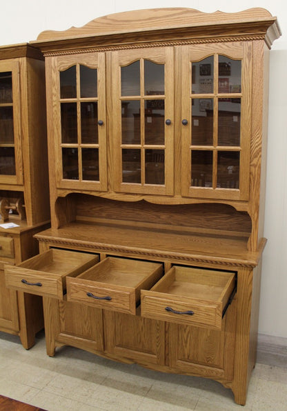 3-Door Country Hutch with Rope Twist Molding