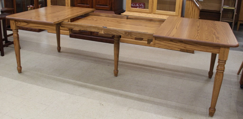 42″ x 60″ Turned Leg Table